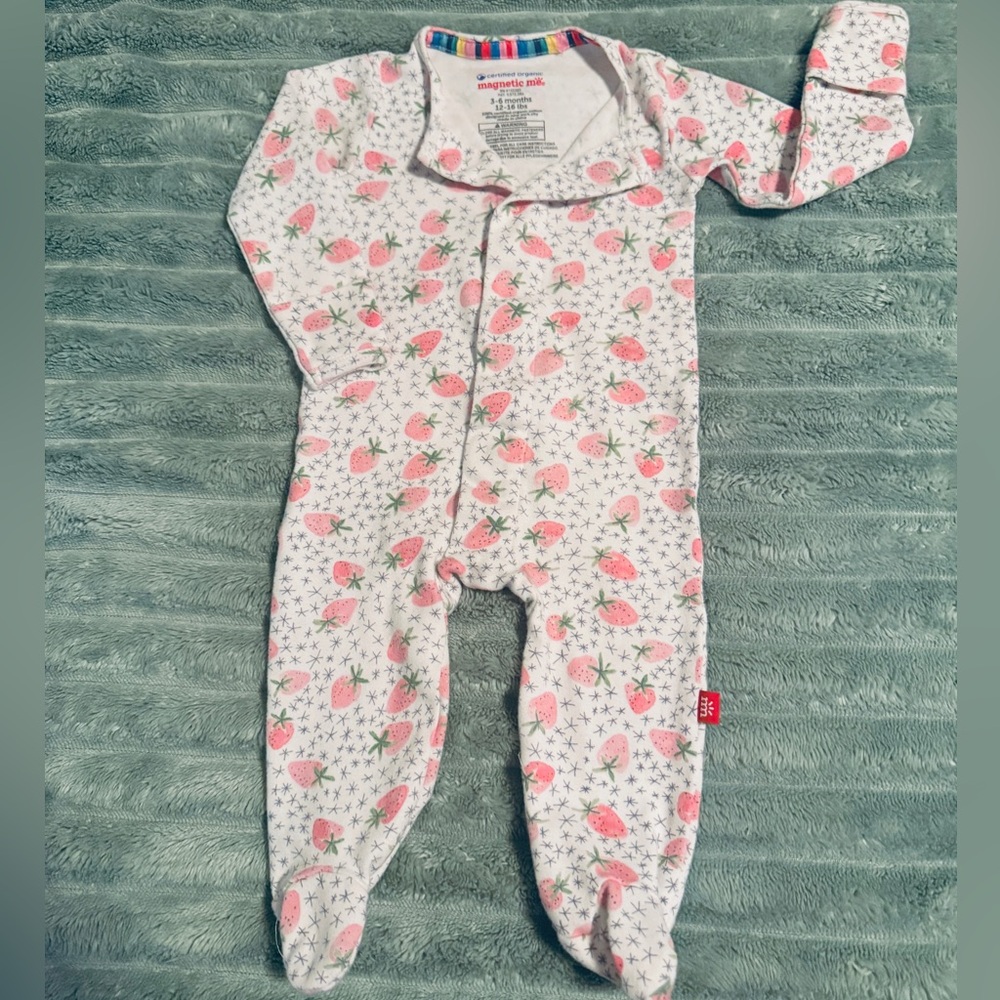 Magnetic Me Pink Strawberry Footies